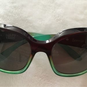 Spy Bonnie sunglasses, like new. No scratches. With the gray/green Happy Lense